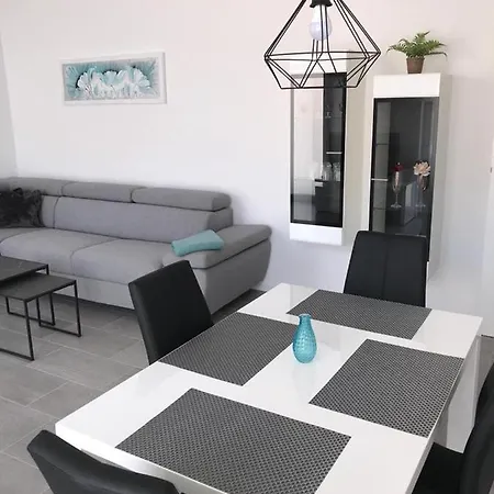 Cala Apartments Stanici Exterior photo