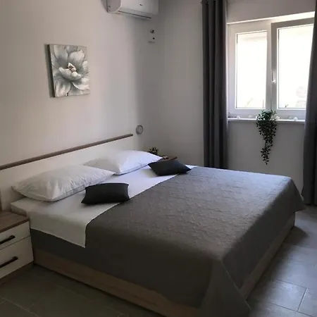 Cala Apartments Stanici Exterior photo
